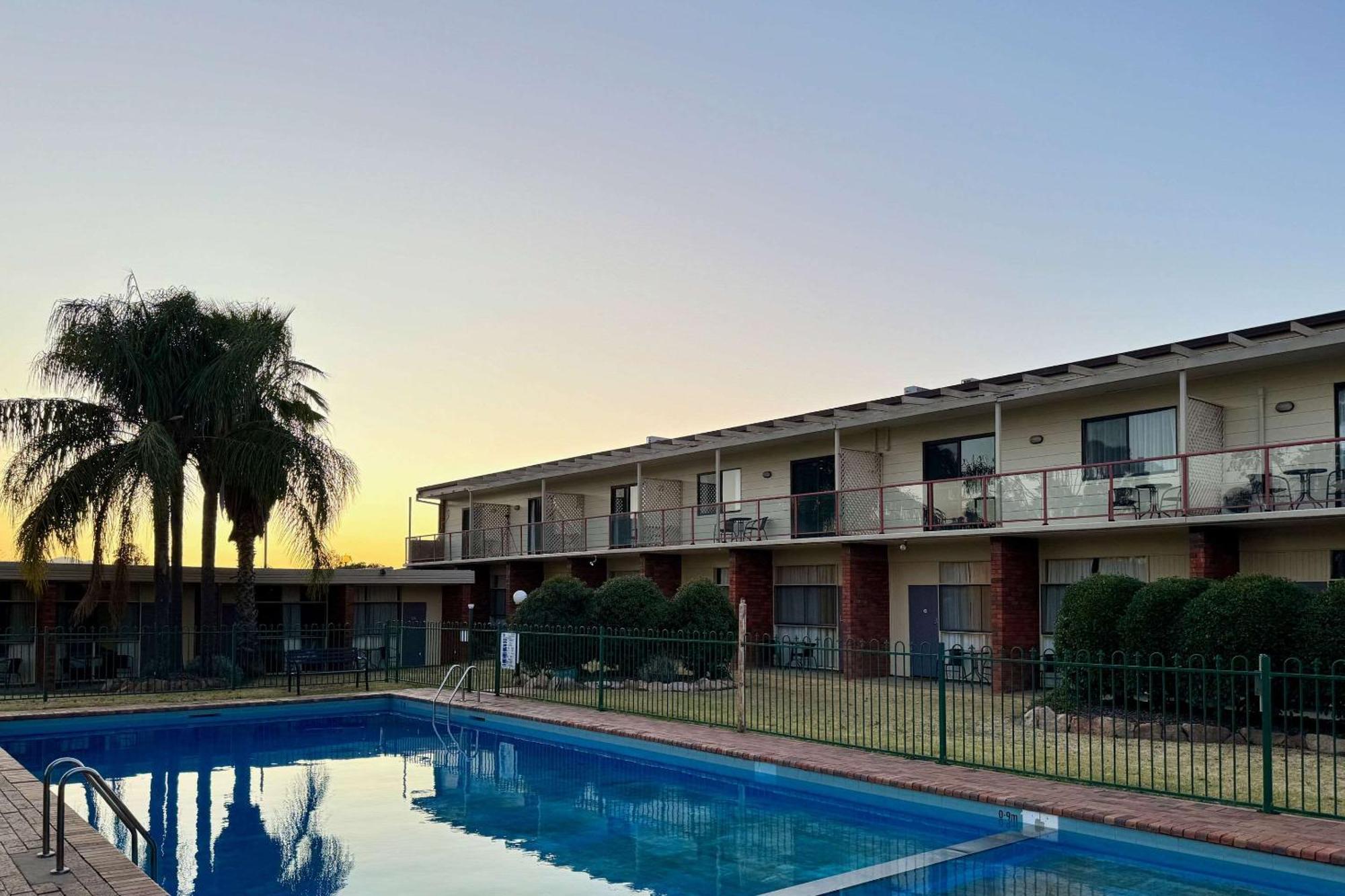 Econo Lodge Gateway Tamworth Exterior foto
